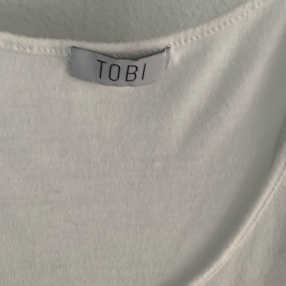 White Flowy Tank - Picture 2 of 5